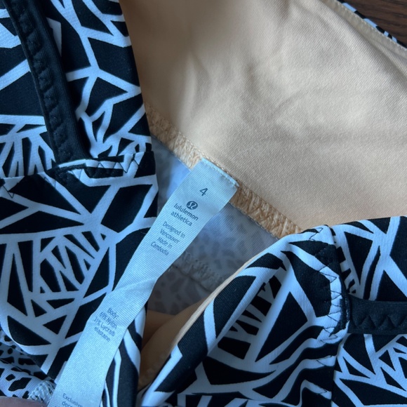 Lululemon - size 4 - Picture 4 of 4
